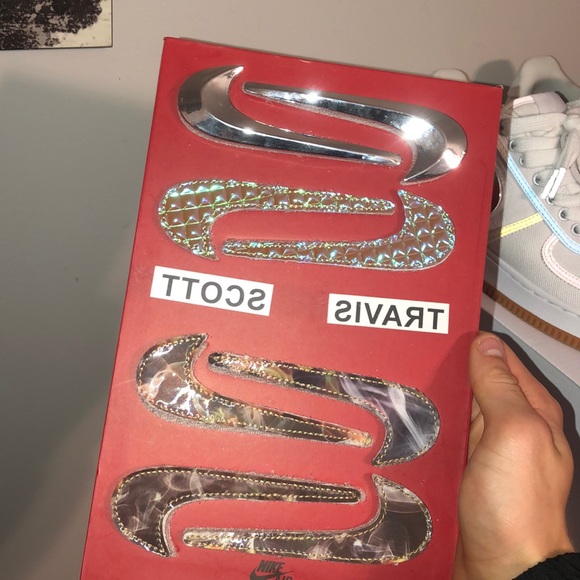 Travis Scott af1 low come with Accessories and box - Picture 3 of 7